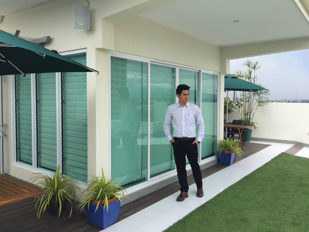 H Hotels - Metro North Uno Quezon City Bagian luar foto