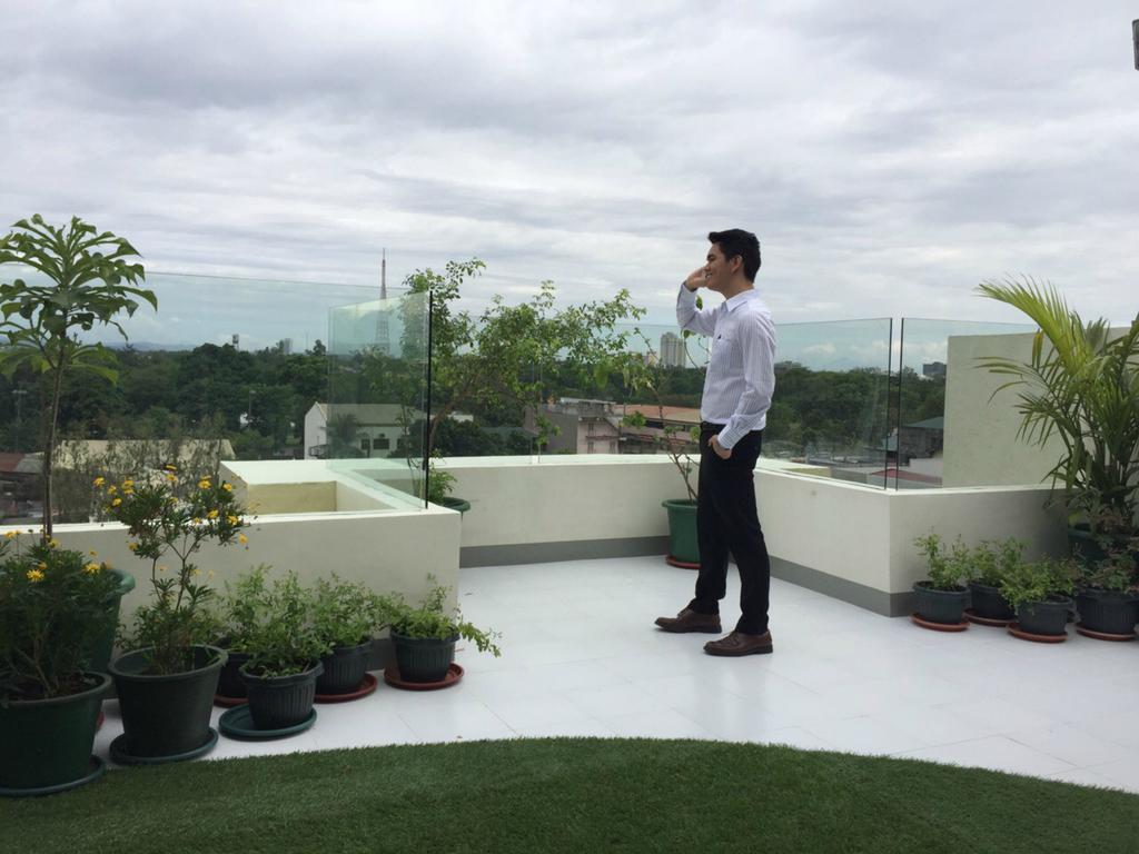 H Hotels - Metro North Uno Quezon City Bagian luar foto
