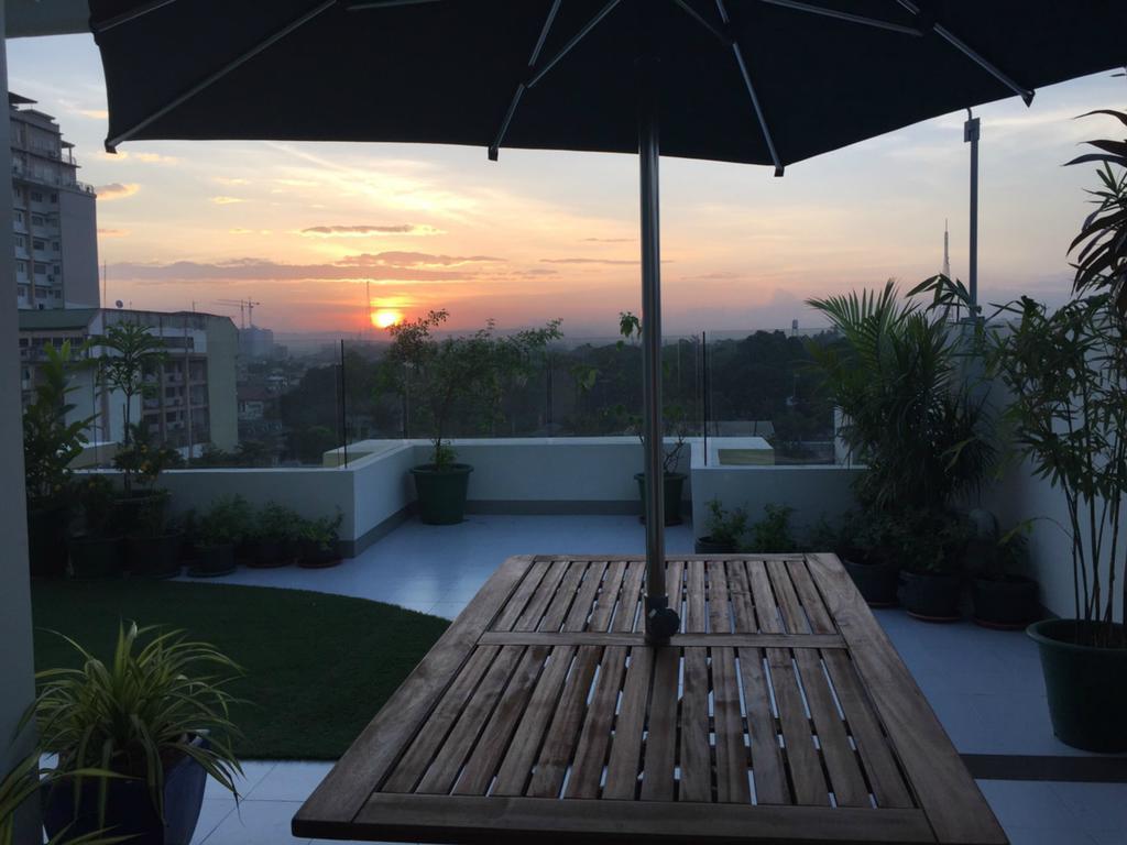 H Hotels - Metro North Uno Quezon City Bagian luar foto