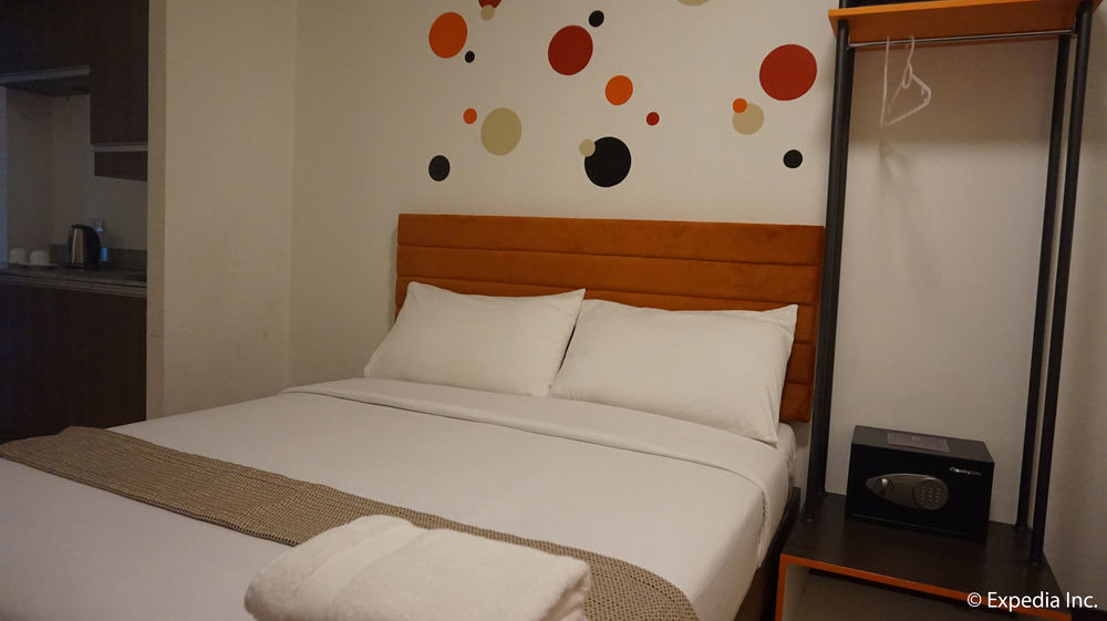 H Hotels - Metro North Uno Quezon City Bagian luar foto