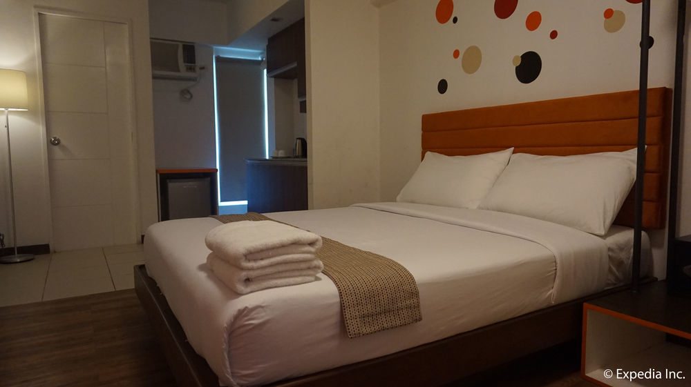 H Hotels - Metro North Uno Quezon City Bagian luar foto